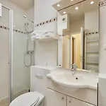 Im Freizeitpark Weissenhaeuser Apartament